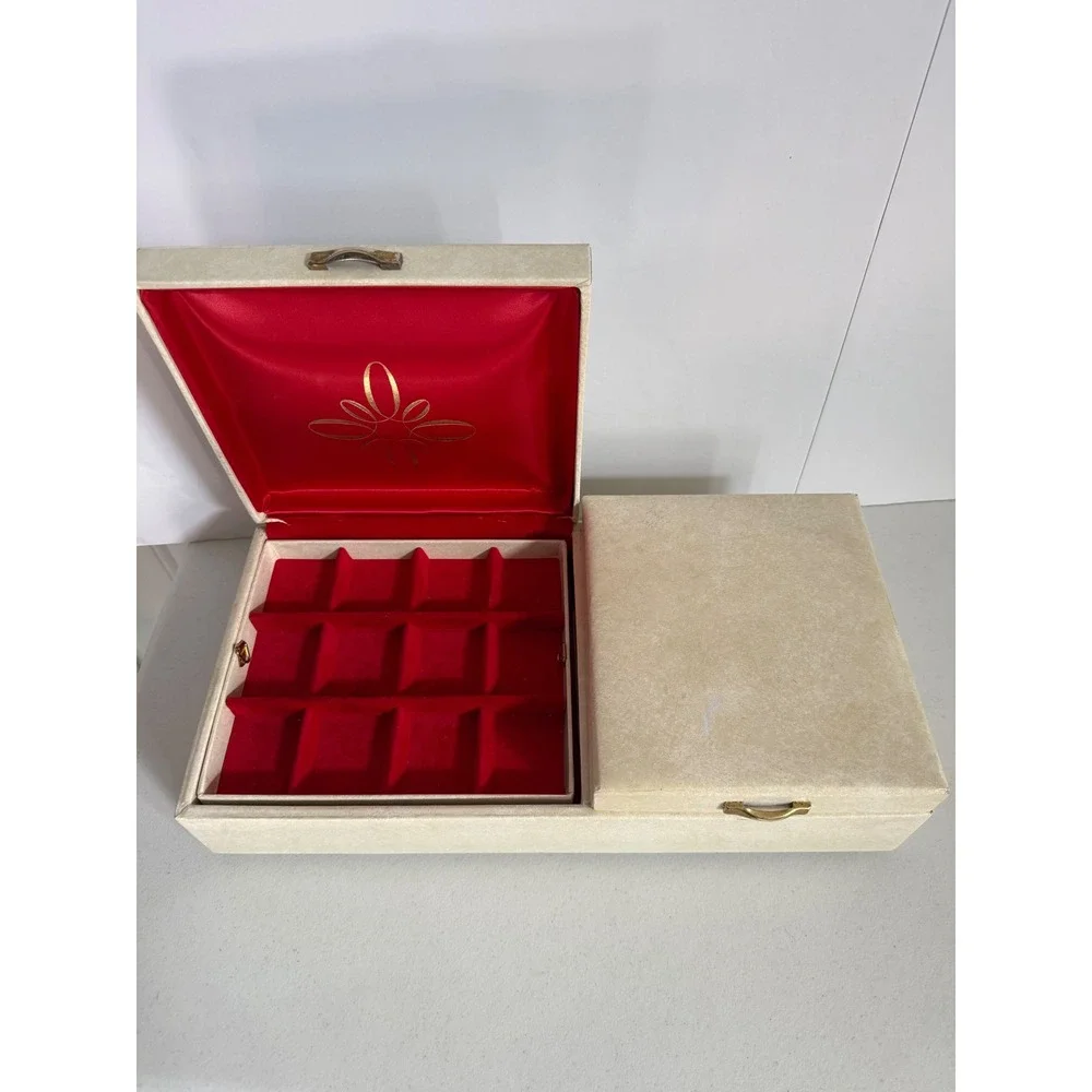 Vintage Lady Buxton Jewelry Box Cream Satin Red Lining Dual/ Hidden Compartment